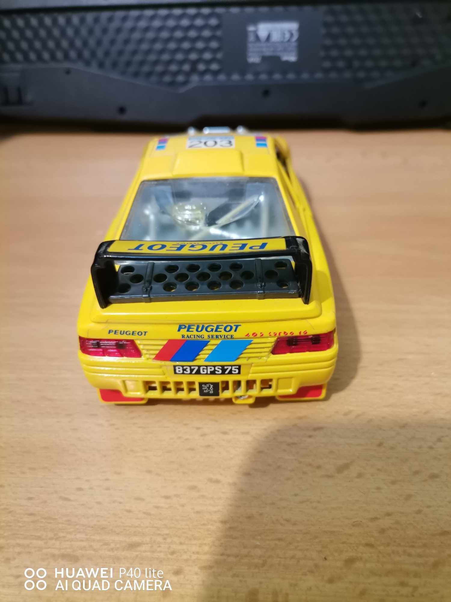 Peugeot 405 Burago 1:24