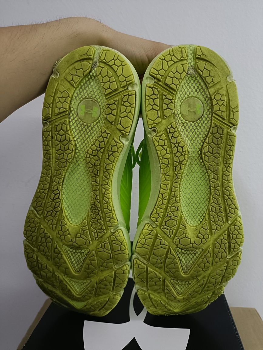 Under Armour UA Hovr Phantom 2 INKNT номер 41