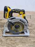 Circular Flexvolt pentru lemn DeWalt DCS573