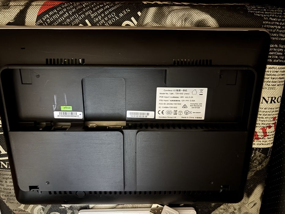 Display-uri Profesionale Condeco & InVue – Pentru Birouri și Retail