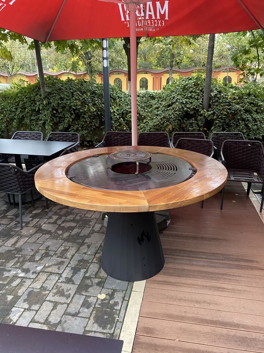 Grătar rotund plita si blat de stejar