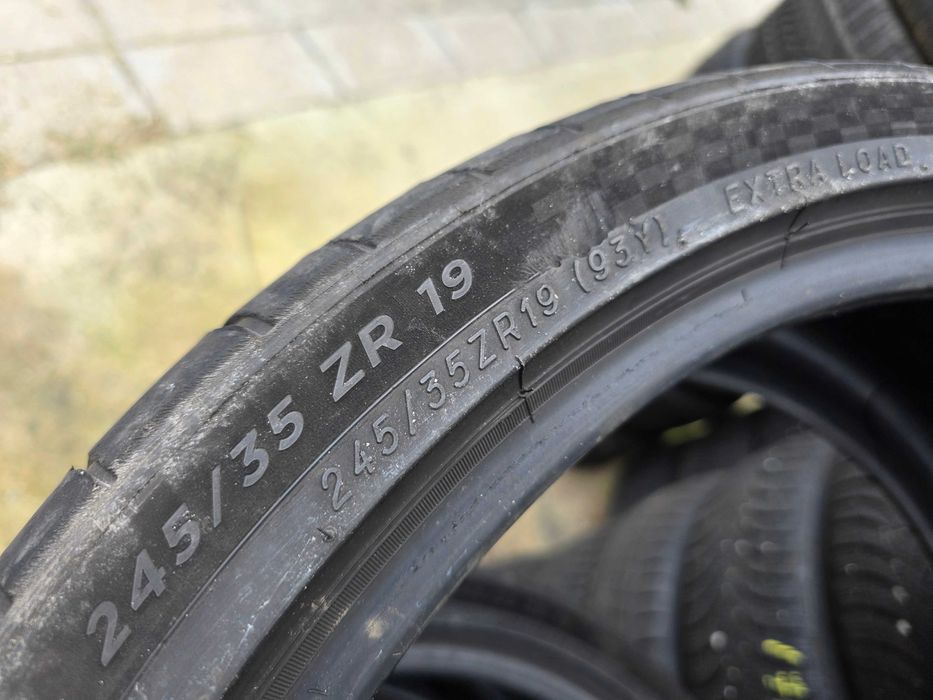 2бр Летни гуми 245 35 19 - Michelin