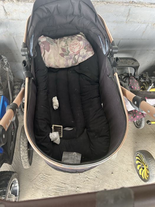 Продам детскую коляску