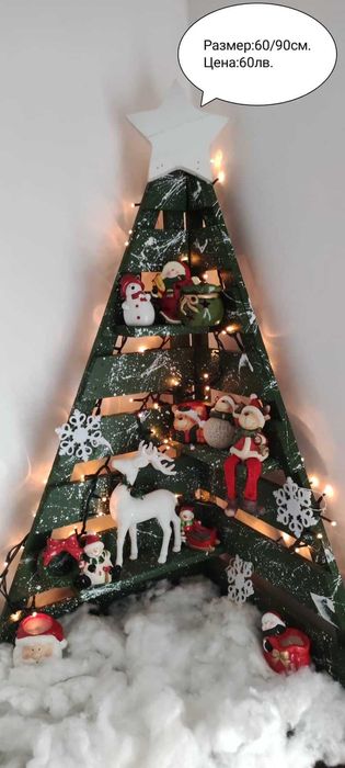 Модерна Нестандартна Коледна Украса
Дървенa Коледнa Елхa