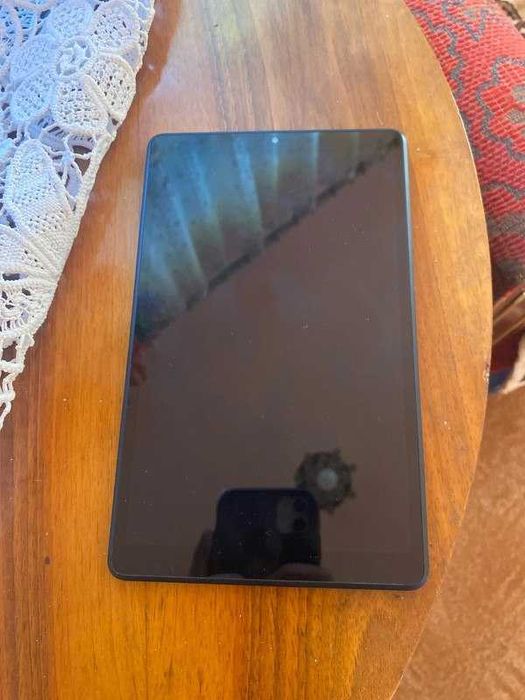 Tableta Lenovo Gri