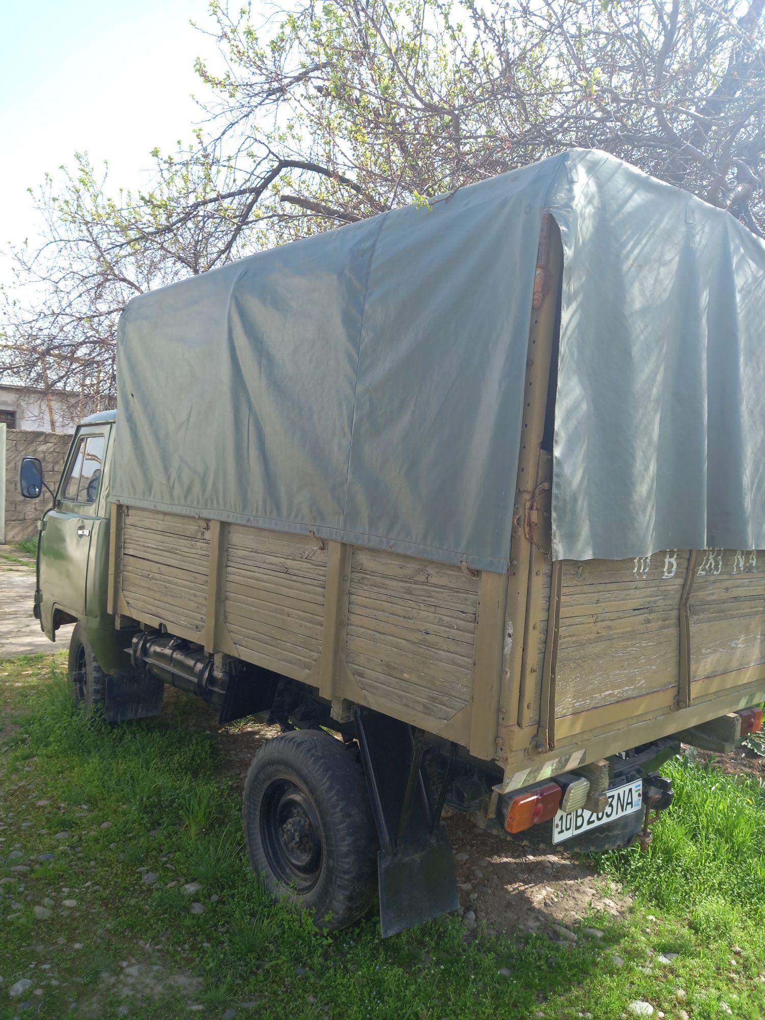 Прадаётся уаз 3303