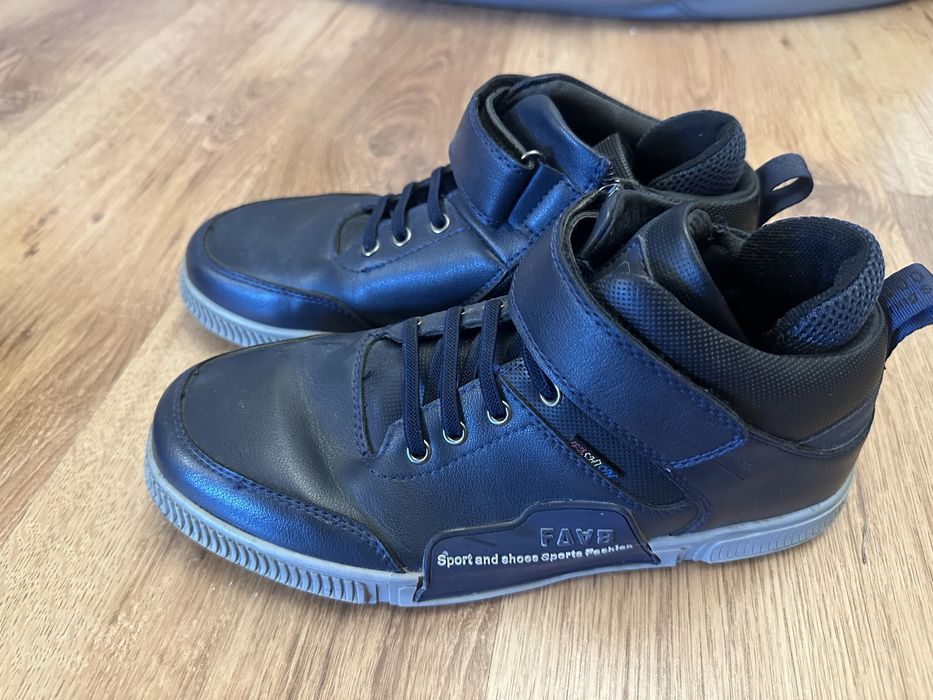 Продам батинки на мальчика