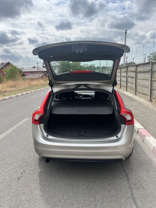 Volvo v60 1.6, diesel 2015