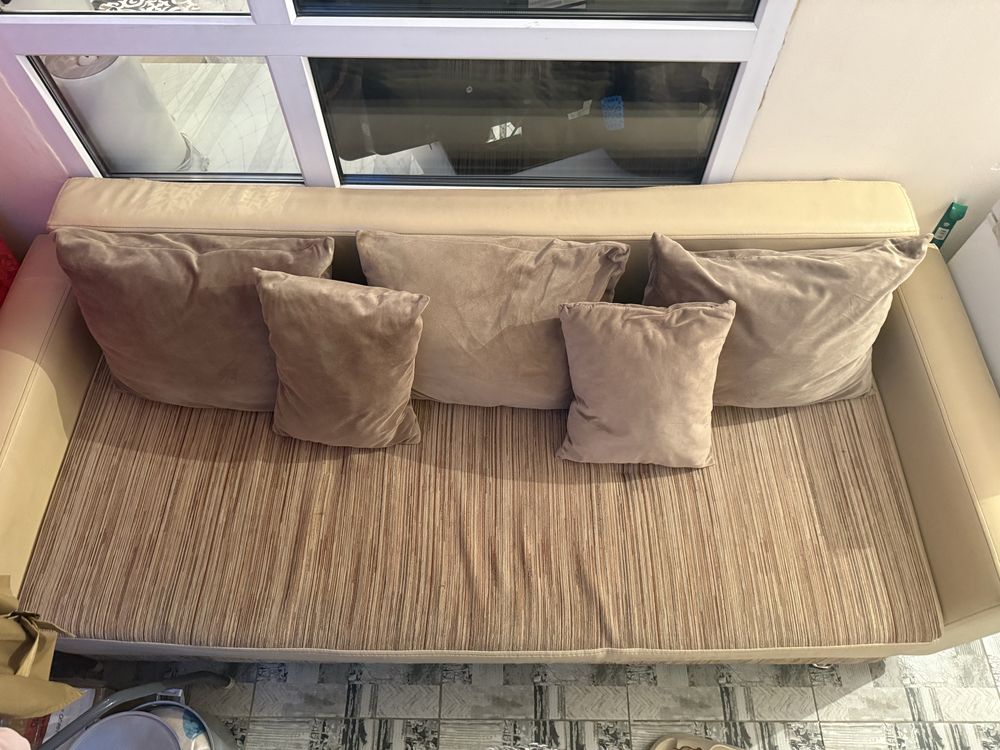 Продам диван в отличном состояние