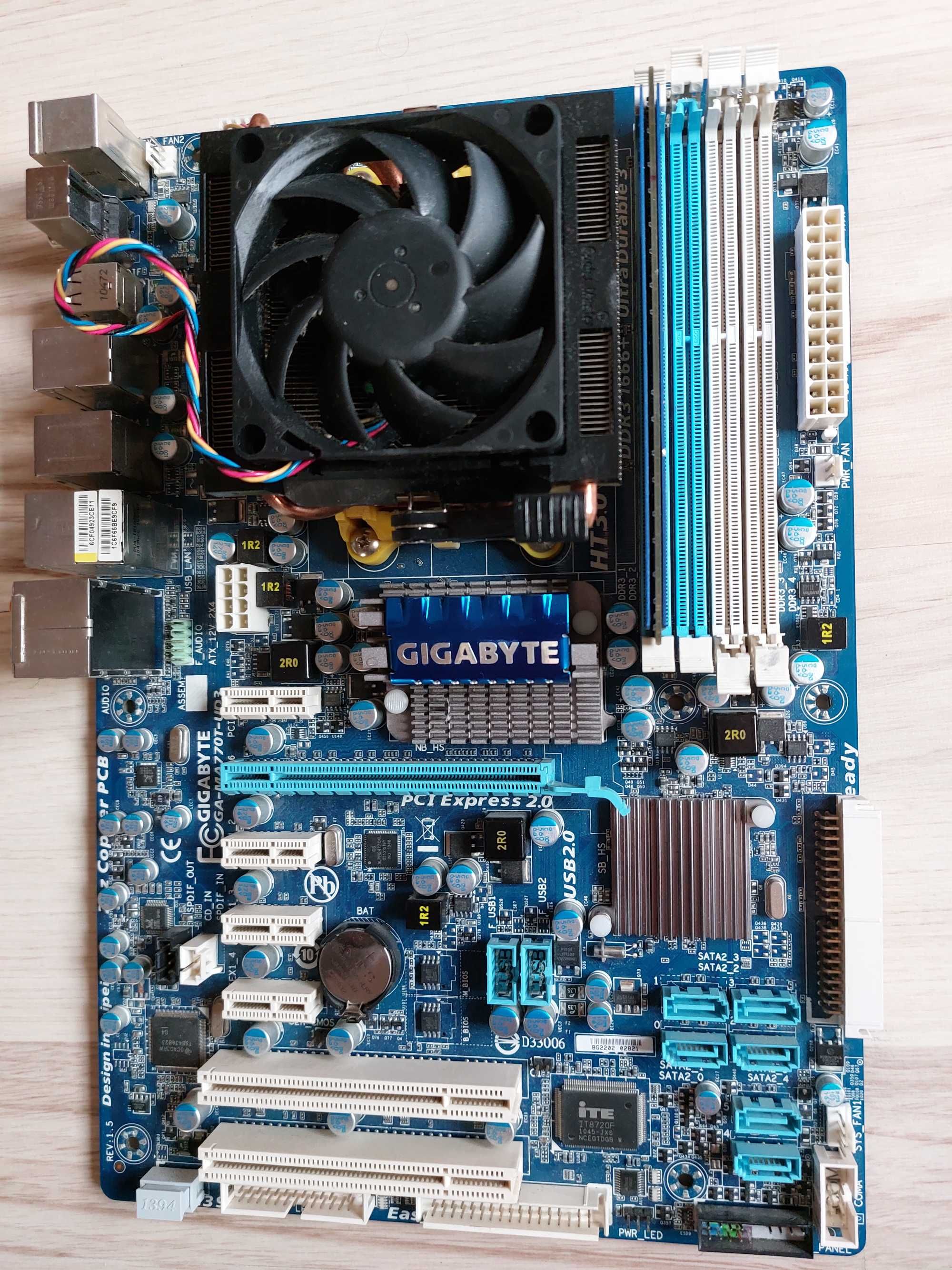 Componente pc placa de baza ram DDR cpu AMD Intel