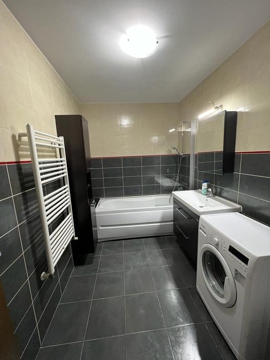 Proprietar vind Penthouse  85 mp+40 mp terasa in Tractoru,