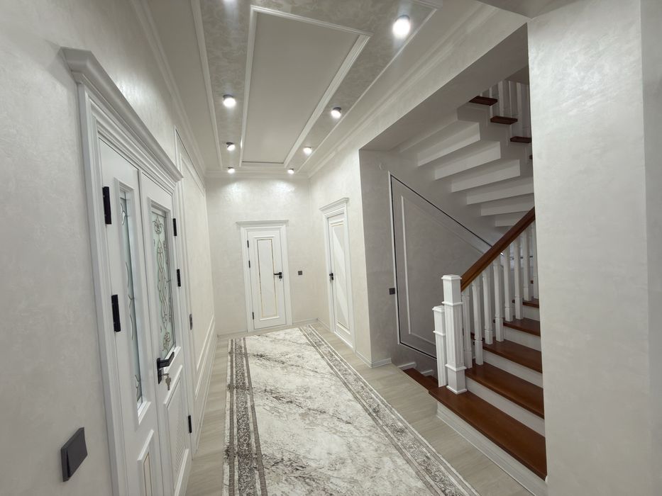 Урганч шахрида 2 каватли ховли жой