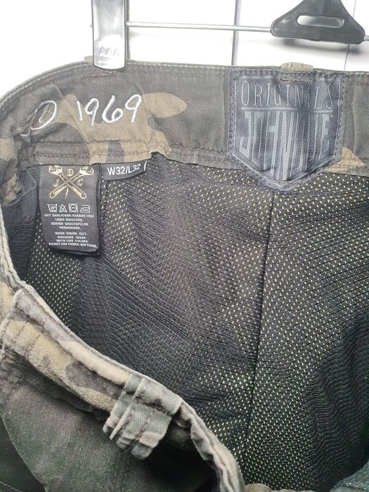 Pantaloni John Doe Regular Cargo Camouflage, model JDC2004  W32  L32