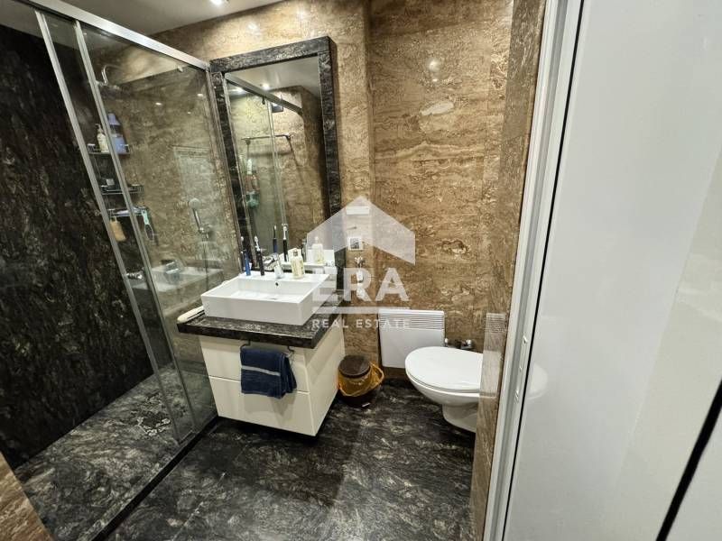 Продава се Тристаен апартамент в Варна, Лятно кино Тракия - 108 кв.м за 2407 €/кв.м - Снимка #9