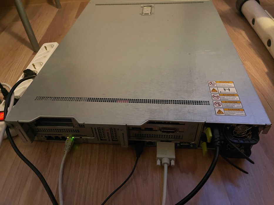 Server Huawei H2288H 03 12 bays 3.5" 2x2680V4 128GB DDR4