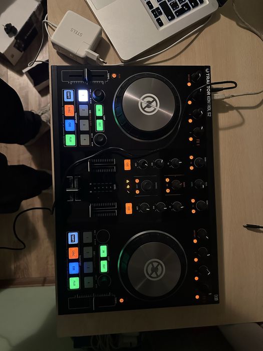 Dj Конзола Traktor Kontrol S2 mk2 ( Пулт , Контролер)
