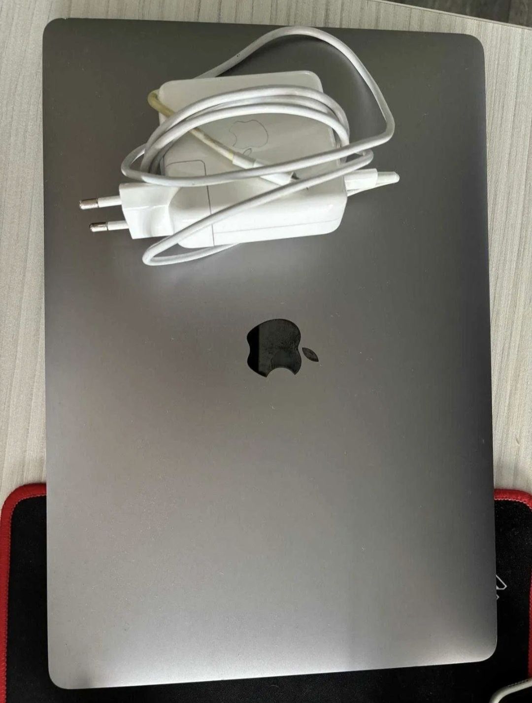 MacBook Pro 15 (2016)256GB за ремонт