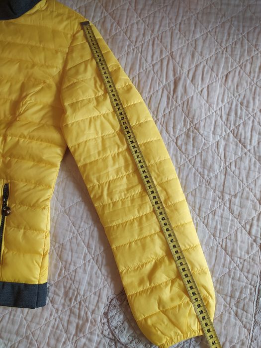 Geacă pentru femei, culoare galbenă, mărimea M