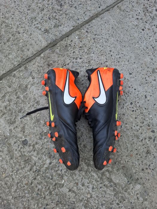 Vand ghetr fotbal Nike Tiempo