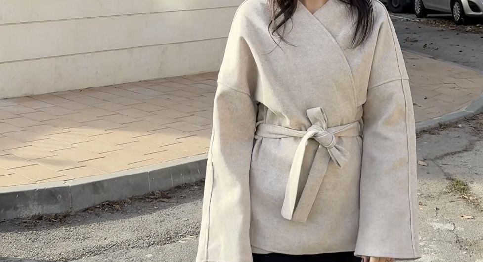 НОВО бежаво палто