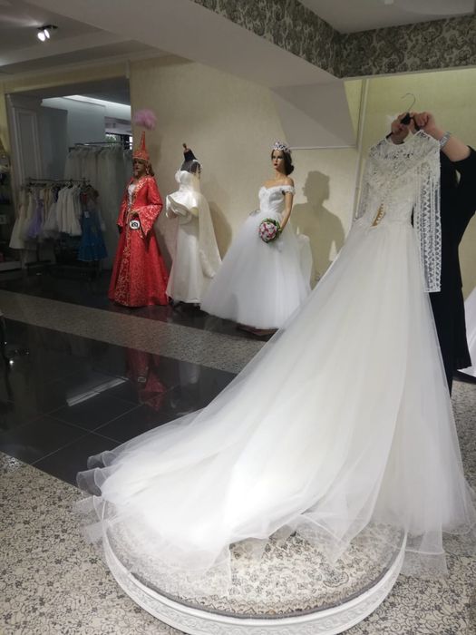 Свадебное платье