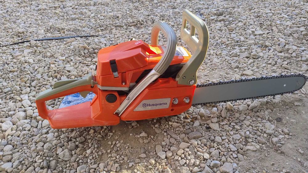 Husqvarna 365 моторен трион  с бонус верига