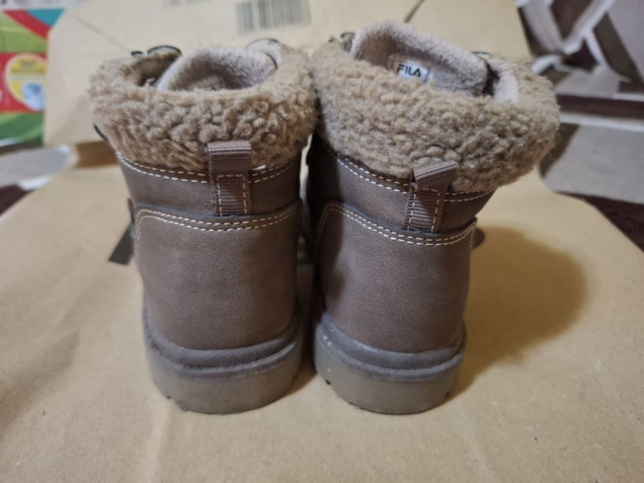 Vand ghete bebe .iarna