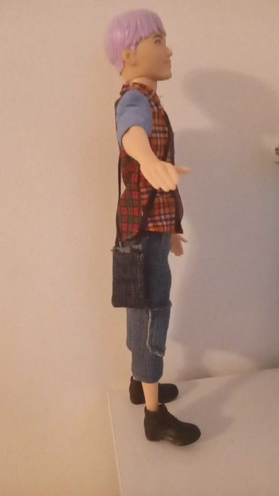 кукла Кен -момче с лилава коса на  Mattel
