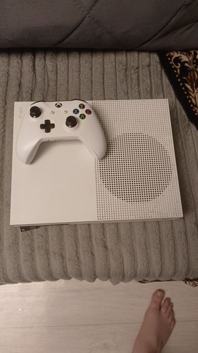 Xbox one S (1 Tb)
