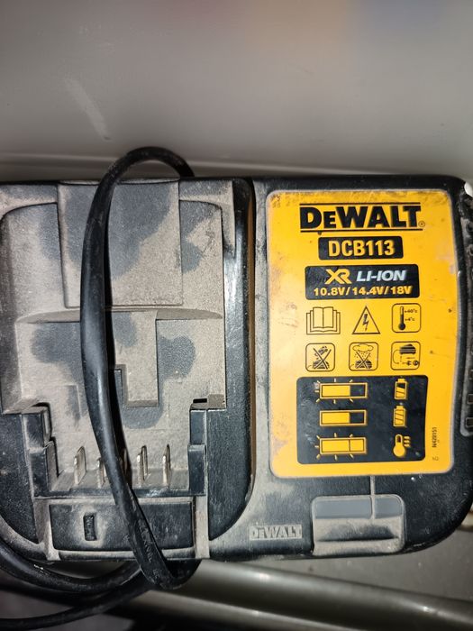 Ancarcator Dewalt