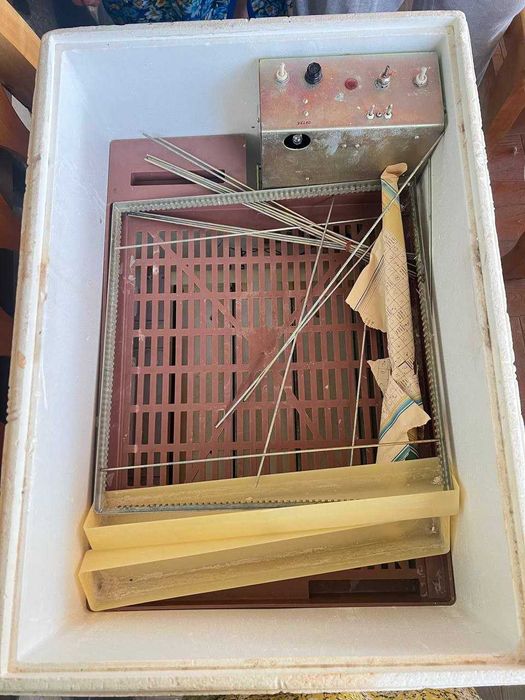 Инкубатор советский