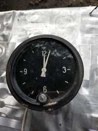 Продам часы автомобильные советские, амперметр и указатель топлива