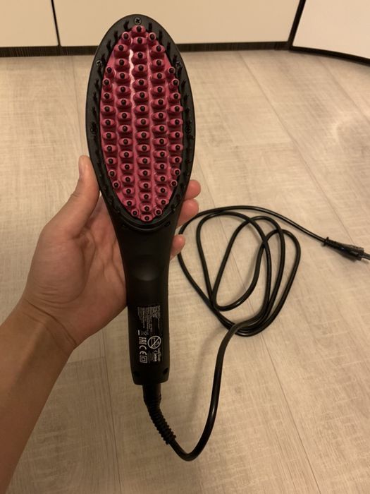 Расческа-выпрямитель Simply Staight