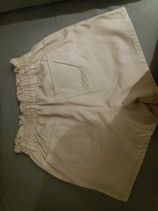 Pantalon scurt si echipament fete