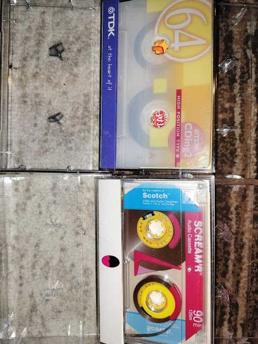 Vand casete audio ,editii speciale asiatice