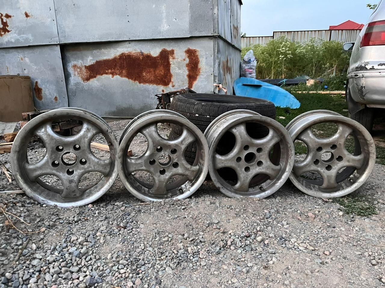 Продам титановых диски на мерседес