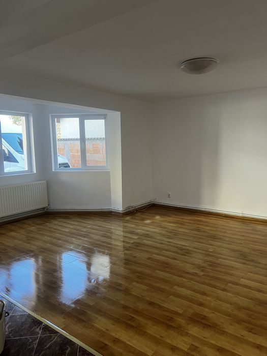 Apartament 3 camere, Parter-Zona Sucpi, Lăpuș, Decebal