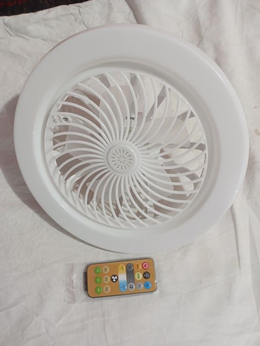 Lustă Led cu Ventilator