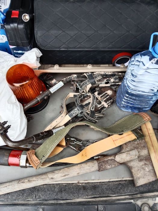 Лазы для того чтобы подниматься на столбы