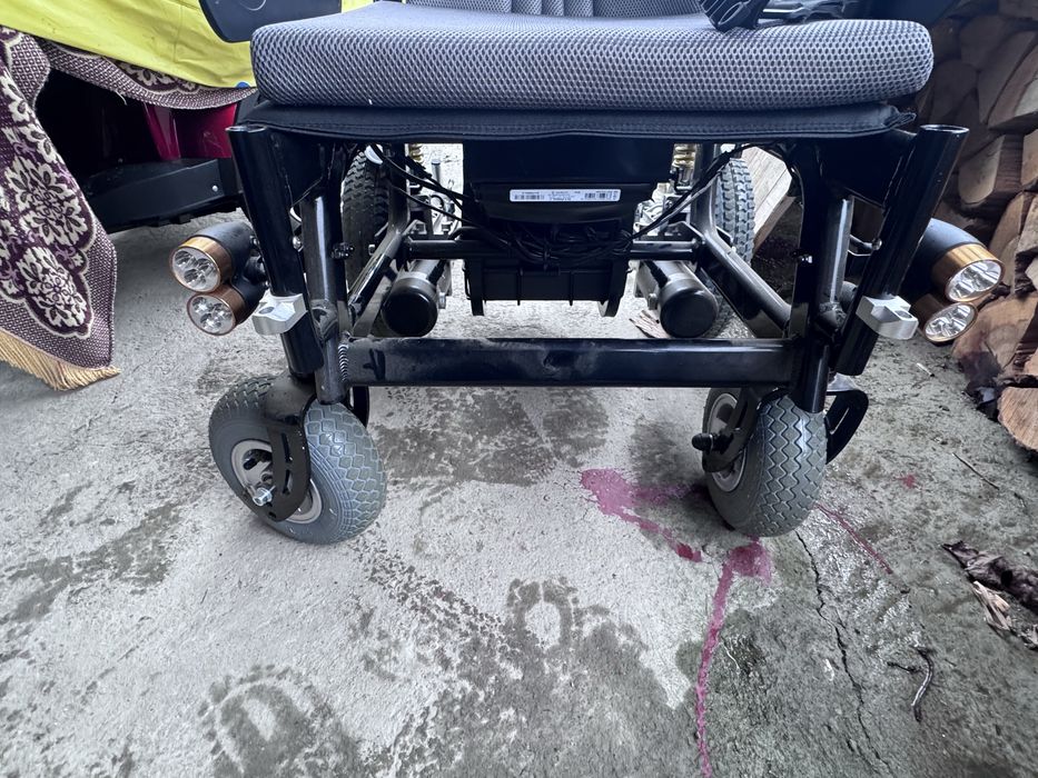 Акумулаторна инвалидна количка