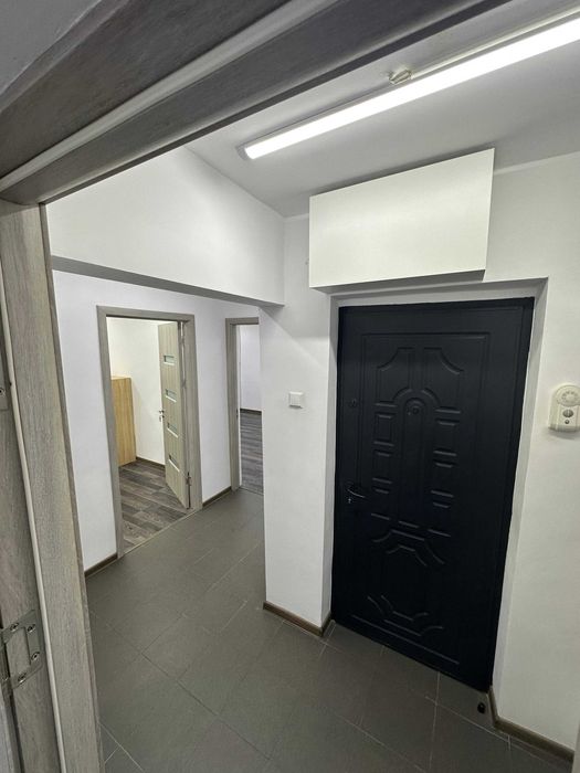 Închiriez URGENT ap 2 camere/dec, nemobilat/mobilat  zona Tomis Nord