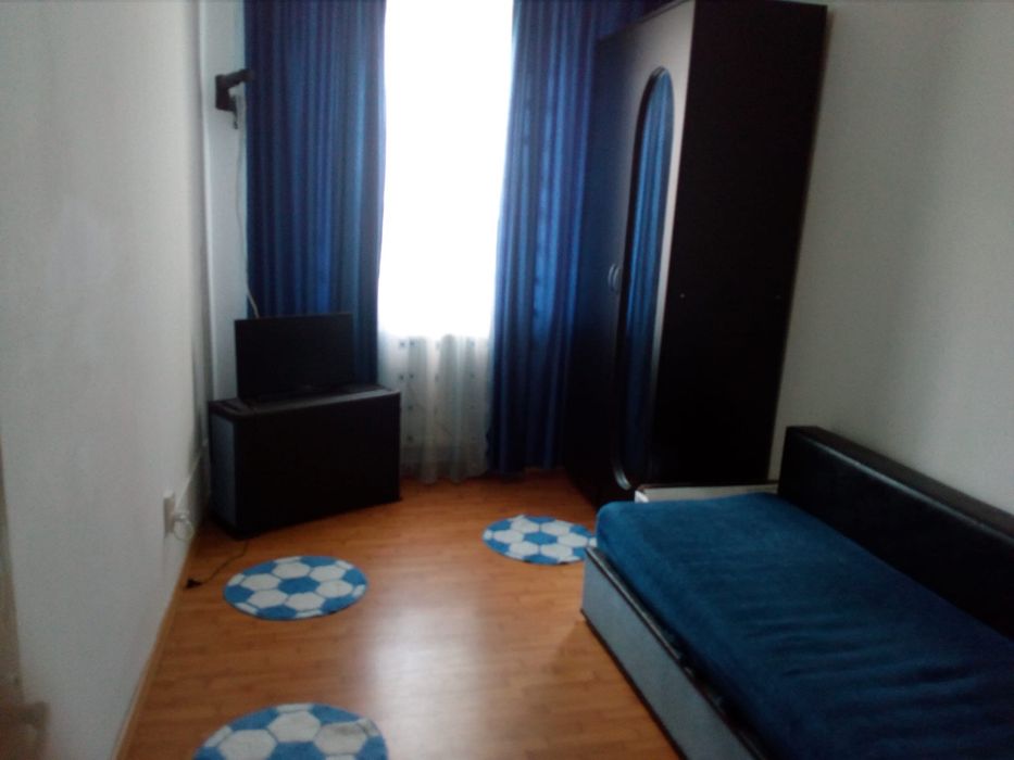 Închiriez apartament cu 3 camere