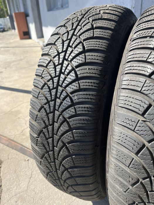 2 бр. зимни гуми 185/65/15 GoodYear DOT 2922 6 mm