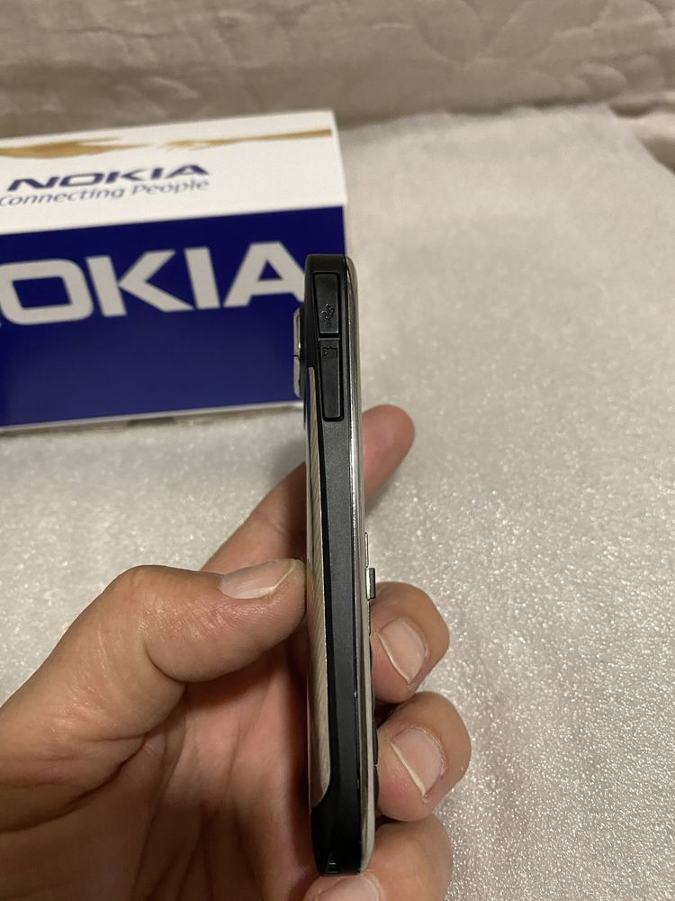 Nokia E72 ca nou