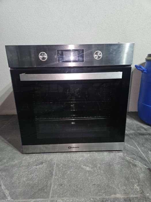 Висок клас фурна за вграждане ,,Bauknecht”