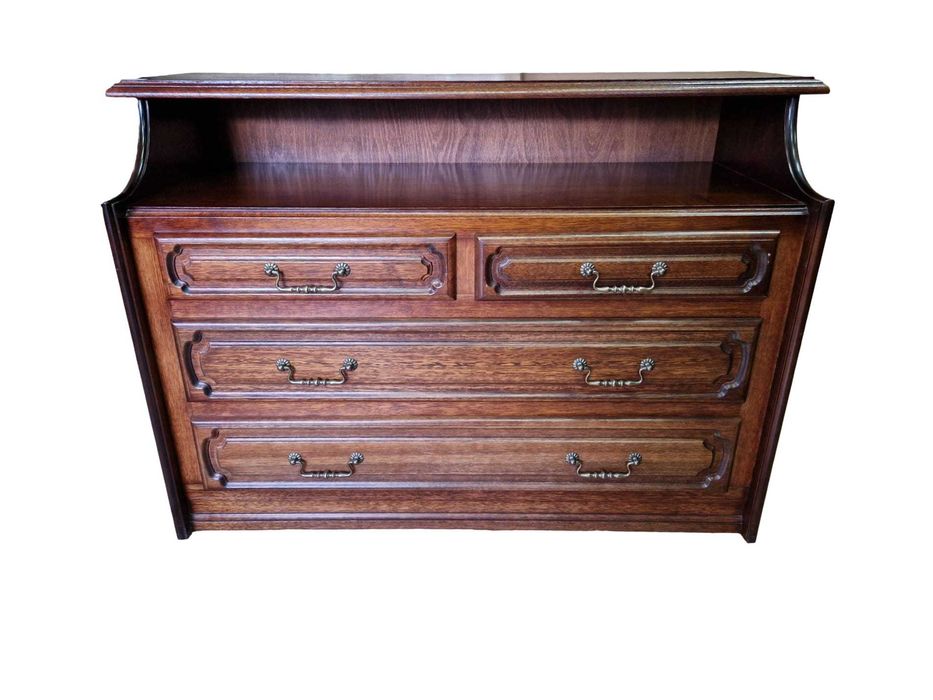 Винтидж комод от масив с четири чекмеджета