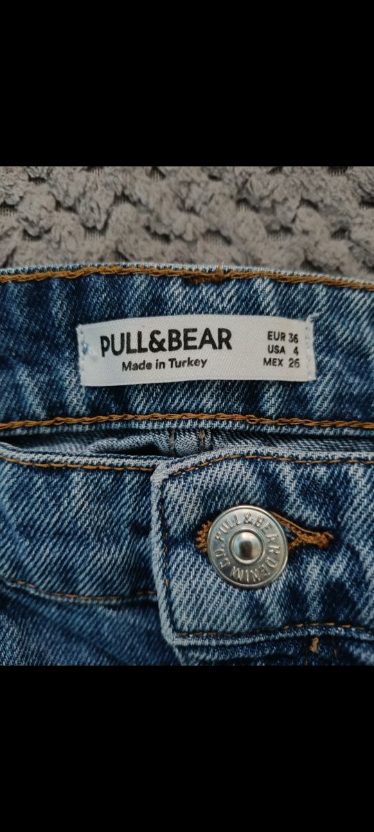Pantaloni scurți de blugi cu rupturi Pull & Bear – albastru denim