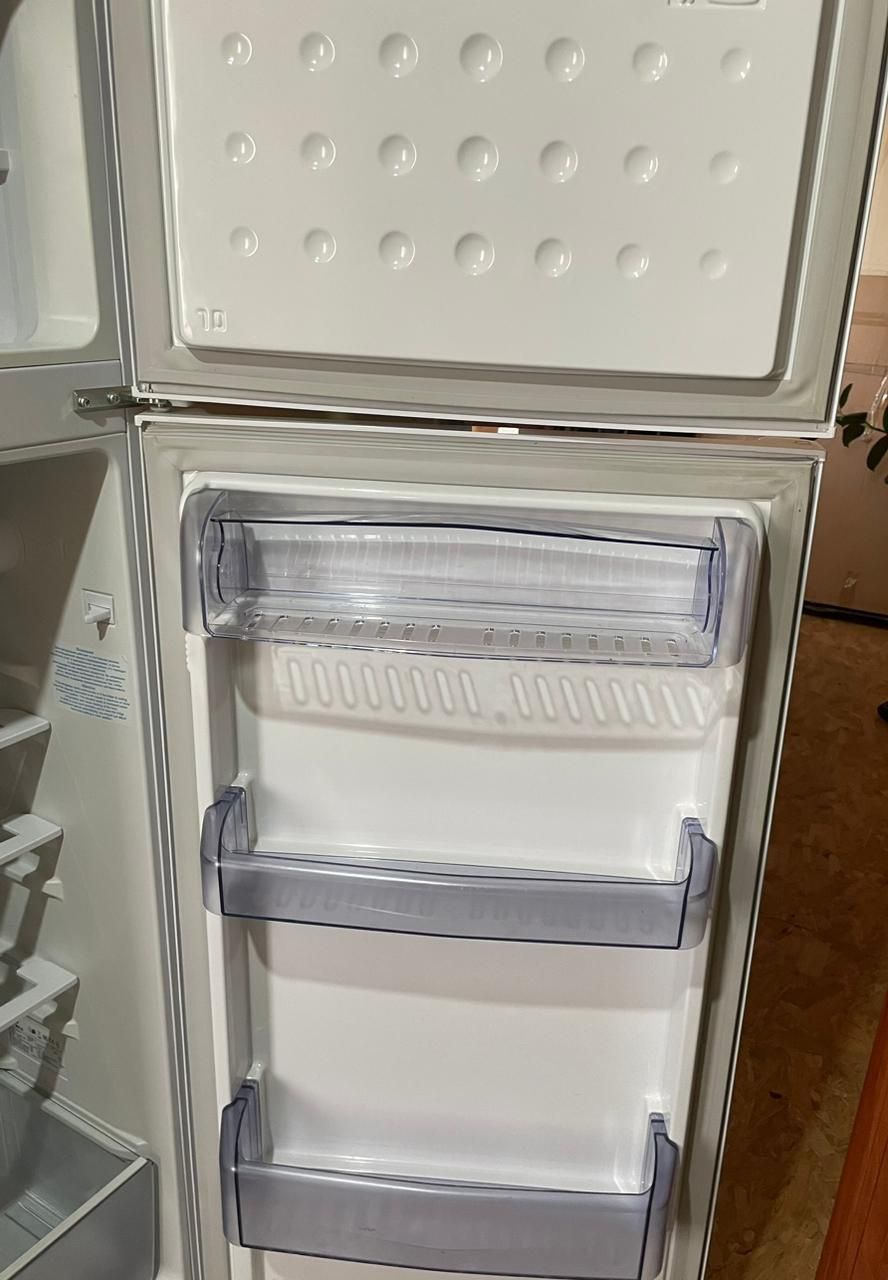 Холодильник  бу в отличном состоянии