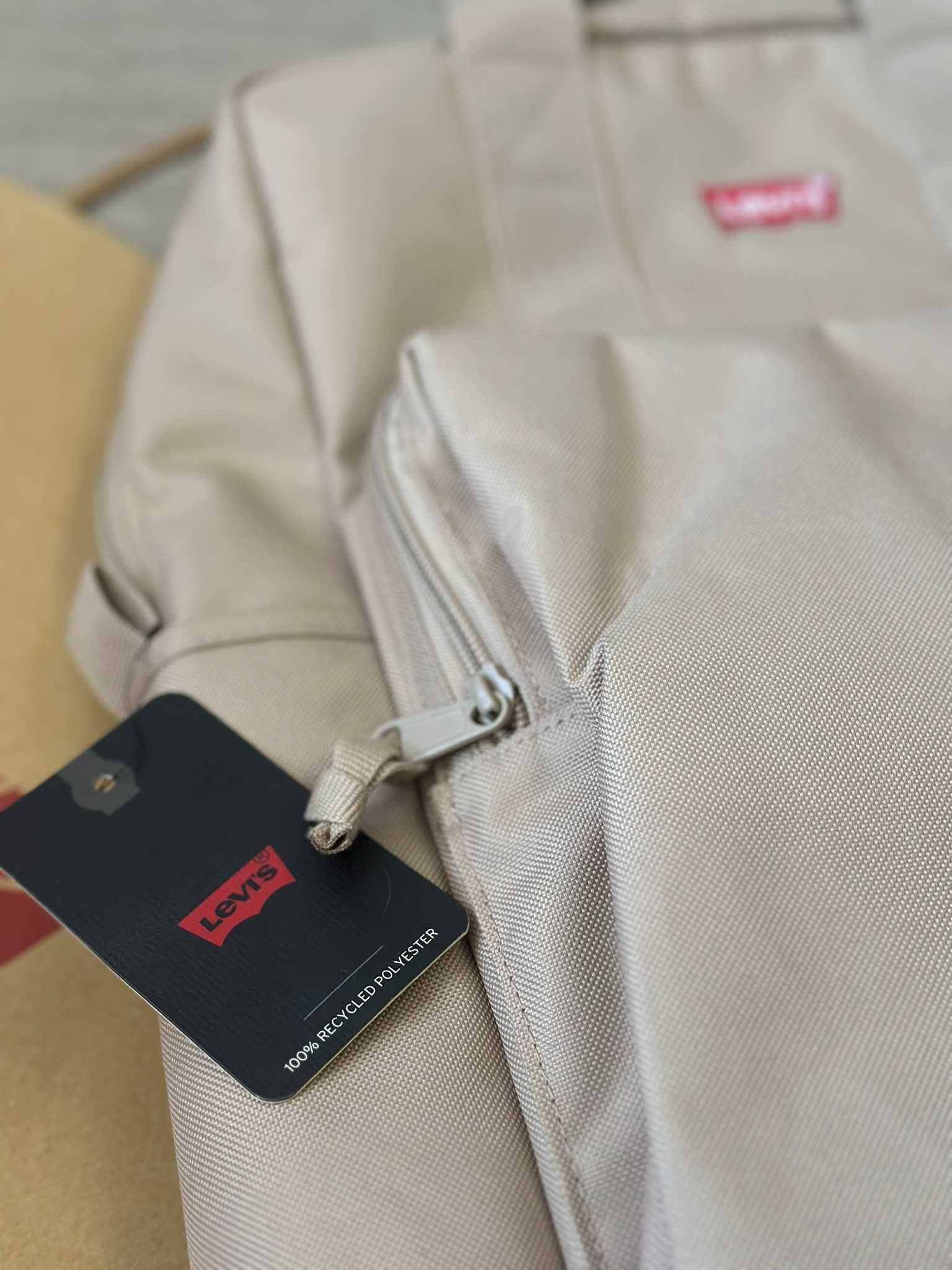 Нова мъжка чанта Levi`s / Levis -идеална за подарък unisex