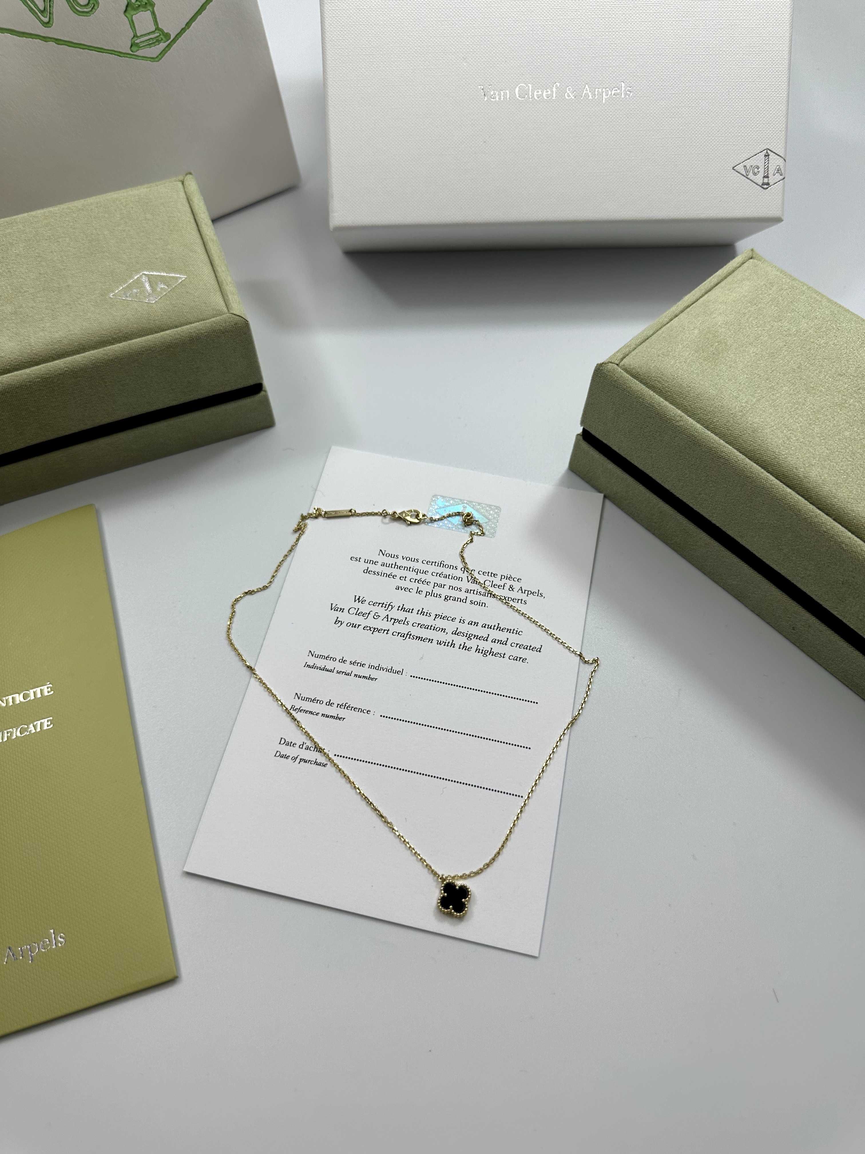 Colier MINI Van Cleef & Arpels Aur 750 Onyx